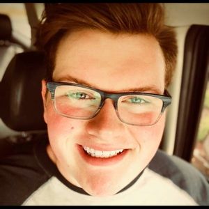 Meet your Posher, Logan